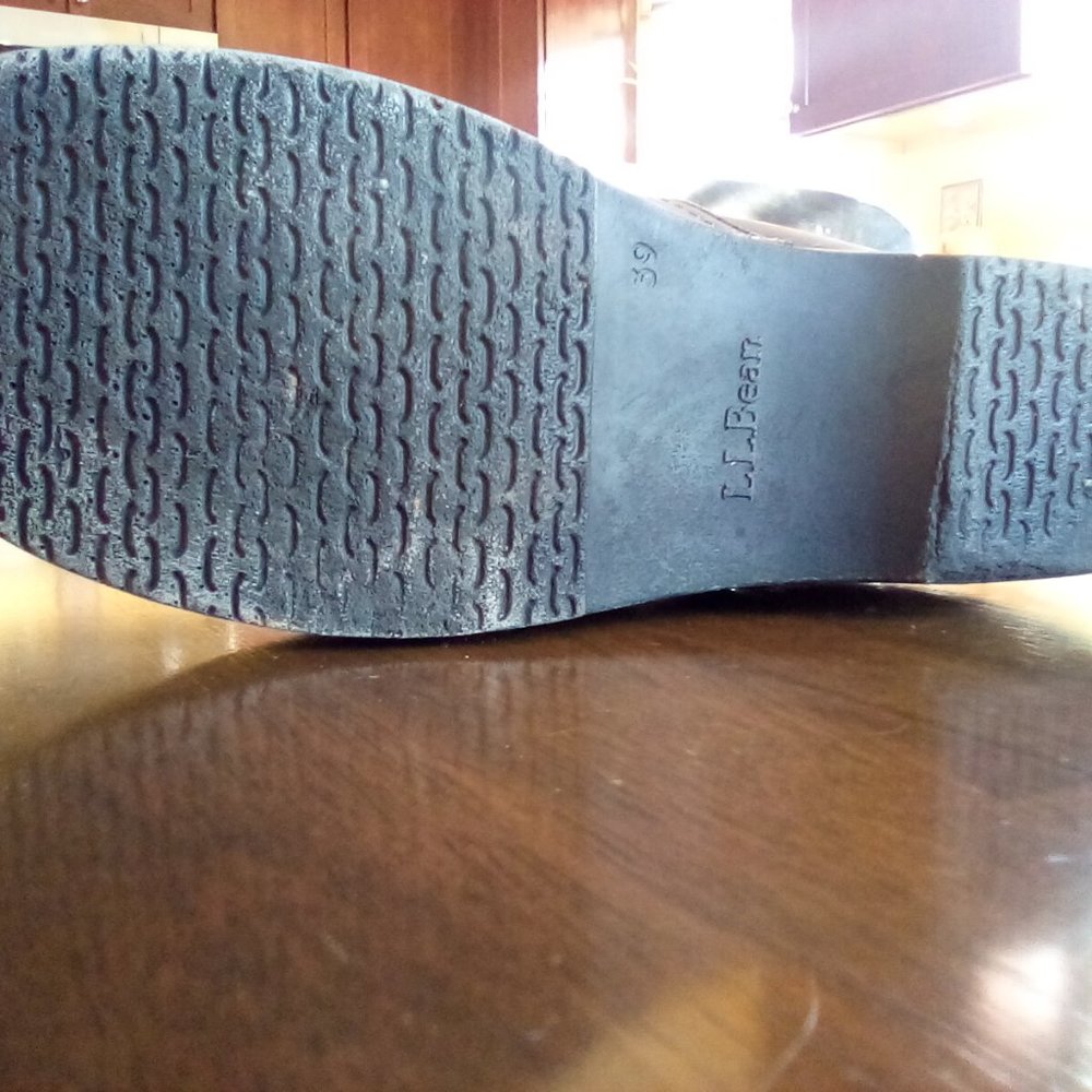 Shoes - Picture 4 of 5